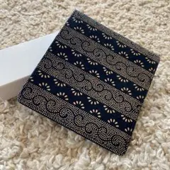 印伝　財布　二つ折財布　ネイビー　お札入れのサムネイル