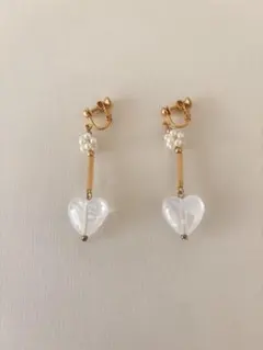 ハート型透明ビーズイヤリング＋お好きなイヤリングおまけします