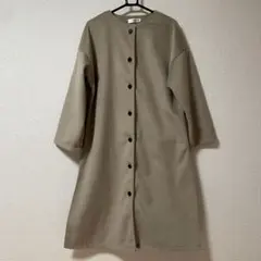 ボタン付きロングコート　ロングコート　ベージュコート　冬物　ブラウンコート