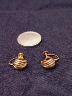 龍頭 菊紋ピアス（大）18金 菊の御紋 菊花紋章 十六八重表菊 愛国 