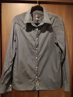DIESEL 紺　ボタンアップシャツ М