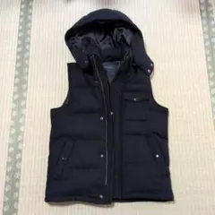 フード付き黒ダウンベスト MIND BLOW Mサイズ