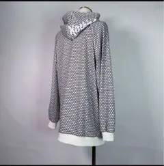 NieR 新品未使用　フード付きジップパーカー　ハニカム　モノクローム
