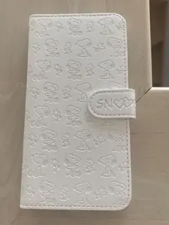 SNOOPY スヌーピー　スマホケース　iPhone 手帳型　白　ホワイト