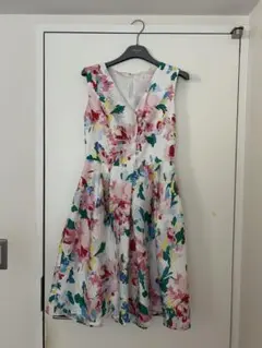 チェステイフローラルプリント ノースリーブワンピース サイズ0