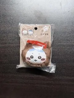 ちいかわ　MINISO　小熊バッジ　ハチワレ