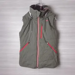 NIKE ゴルフ　レディース　リバーシブル　ベスト　中綿入り　フード収納型