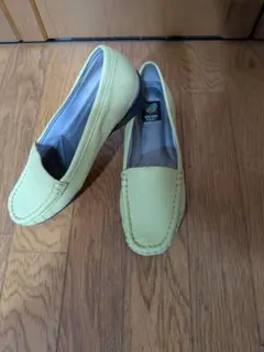 GoldenFootイエロー ローファー