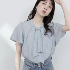 natural couture ゴールドバー付きボウタイブラウス