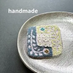⑥111 ミナペルホネン ブローチアクセサリー ハンドメイド - メルカリ