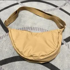 ユニクロ ラウンドミニショルダーバッグ