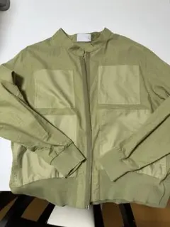 KBF 新品未使用オリーブグリーン ジャンパー
