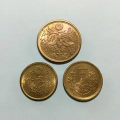 ☆古銭セットNo.51☆～大型50銭黄銅貨3枚～ - メルカリ