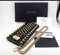 PRADA スタッズ付き iPhoneケース