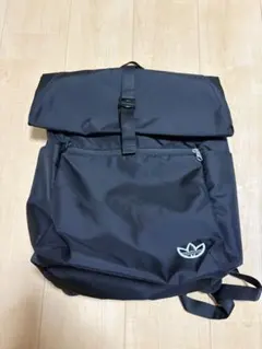 adidas プレミアム エッセンシャルズ ロールトップ バックパック