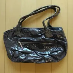 Item thumbnail for item 38051209-8290-4231-ae6b-bc0fce8d37a9