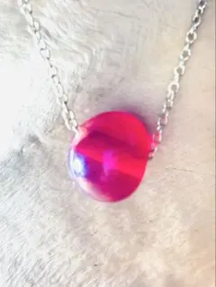 赤色滴型ペンダントネックレス