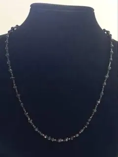 ブラックスピネル、赤いビーズのネックレス 留め具ステンレススチール製