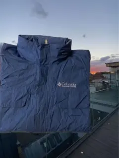 処分columbia light jacket navy