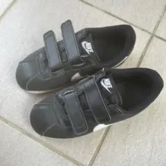 Nike ブラック スニーカー ベルクロ