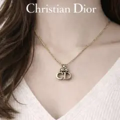 Christian Dior♡ CDロゴ ラインストーン ゴールド　ネックレス