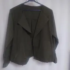 オリーブ色　薄手 ジャケット