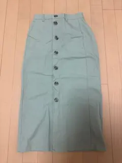 GU ミントグリーン ボタン付きタイトスカート