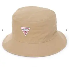 GUESS ベージュ バケットハット　新品未使用タグ付き　半額！