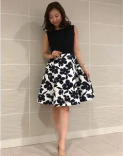 美品☆M-PREMIER GINZA フラワープリント フレアワンピース 36のサムネイル