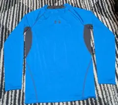 UNDER ARMOUR 青 長袖カットソー