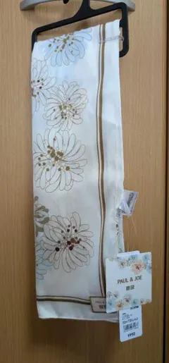 UNIQLO　PAUL & JOE 花柄スカーフ 70×70cm