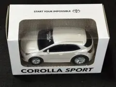 開封済み、未使用　トヨタ　カローラスポーツ　プルバックカー　ホワイトのサムネイル