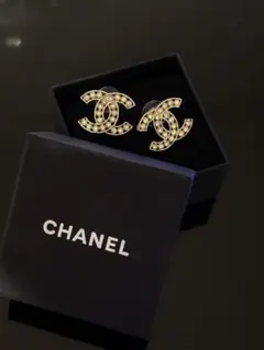 CHANEL】【超美品】【箱袋付き】シャネル Cロゴイヤリング ノンホール 