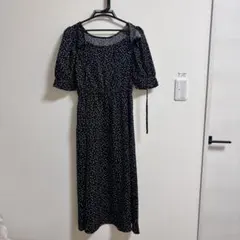 ドット柄　半袖ロングワンピース 黒