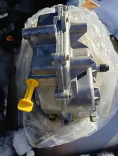 スノーモービル　ポラリス　パーツ