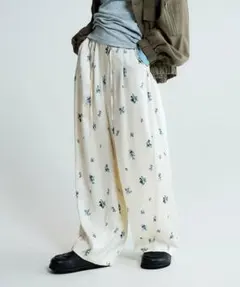 HHOLIC embroidery flower pants - メルカリ