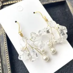 Ｎｏ．１０５２　ハンドメイド小枝ピアス　水晶