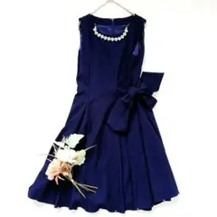 ドレスワンピース　М　紺　パールネック　ウエストリボン　パーティー　フレア　上品