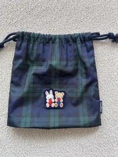familiar クマ刺繍 ポーチ - メルカリ