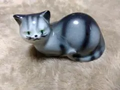 しましま猫ちゃん　置物のサムネイル