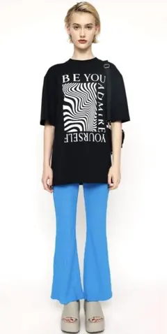 ☆SLYフレアパンツ ☆新品☆