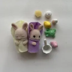 シルバニアファミリー ウサギ人形と小物セット
