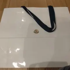 モンクレール　紙袋　大のサムネイル