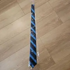 J.PRESS 青系と黒のストライプ ネクタイ