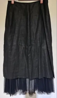 BLANCHETのブラックロングスカート チュール付き