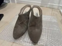 【24時間限定セール】NEBULONI グレー スエード ウェッジヒールブーティ