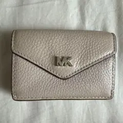 MICHAEL KORS 三つ折り財布 ベージュのサムネイル