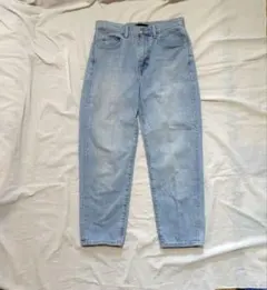 ユニクロ　デニムパンツ　ゆったり　ストレート　ハイウエスト