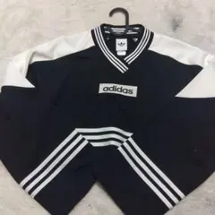 adidas Originals 長袖 Vネック スウェット ブラックのサムネイル