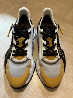 FENDI FLOW スニーカー